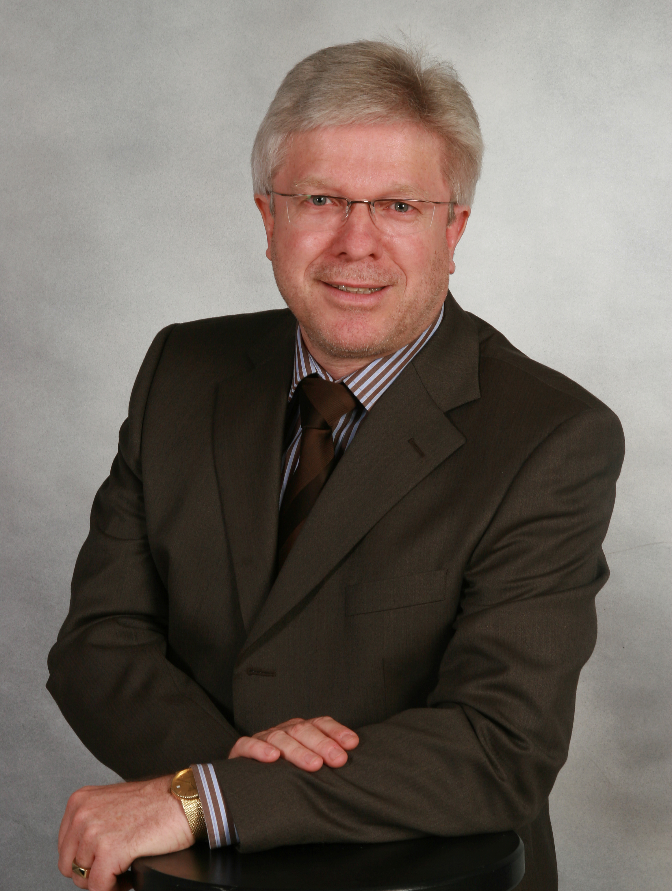 $formattingTool.escape(contactPersonFirstName) $formattingTool.escape(contactPersonLastName)